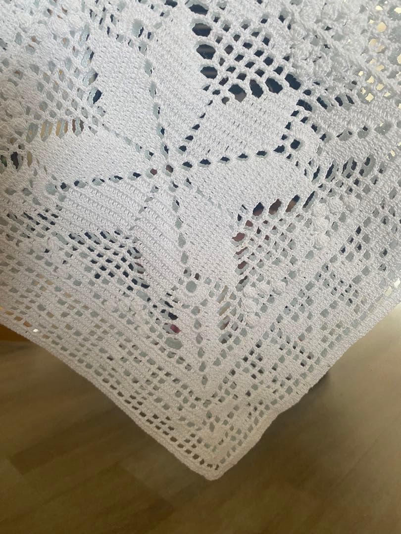 ☆お値下げお買い得❤️ハンドメイドレース　マルチカバー 、テーブルクロス