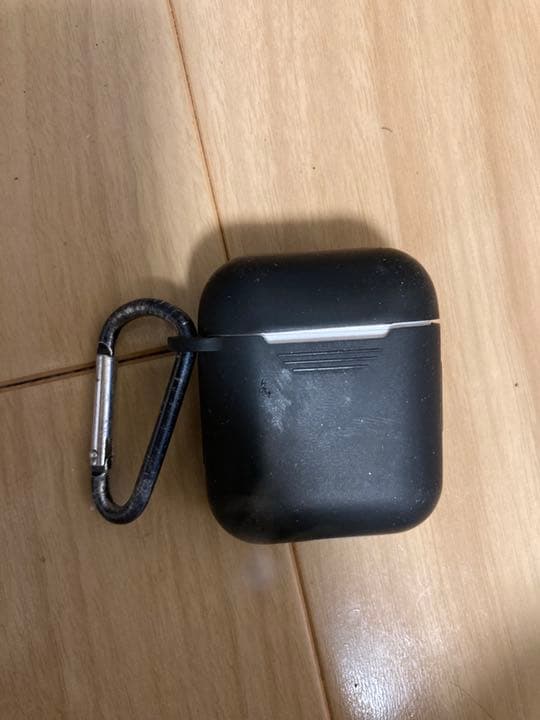 Apple AirPods MMEF2J/A ケース付き