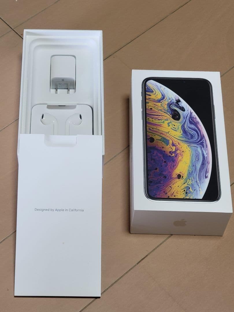 iPhone Xs 256GB 中古 simフリー　箱、付属品あり