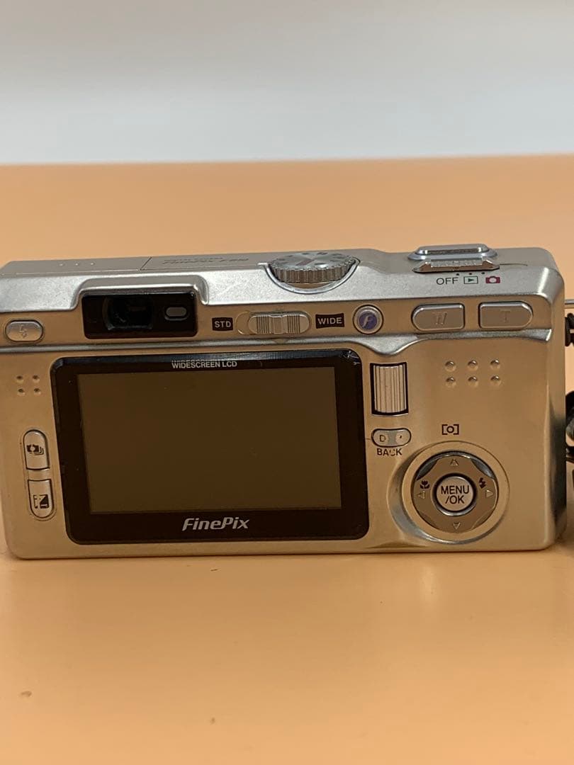ジャンクFujifilm FinePix F810 コンパクトデジカメ