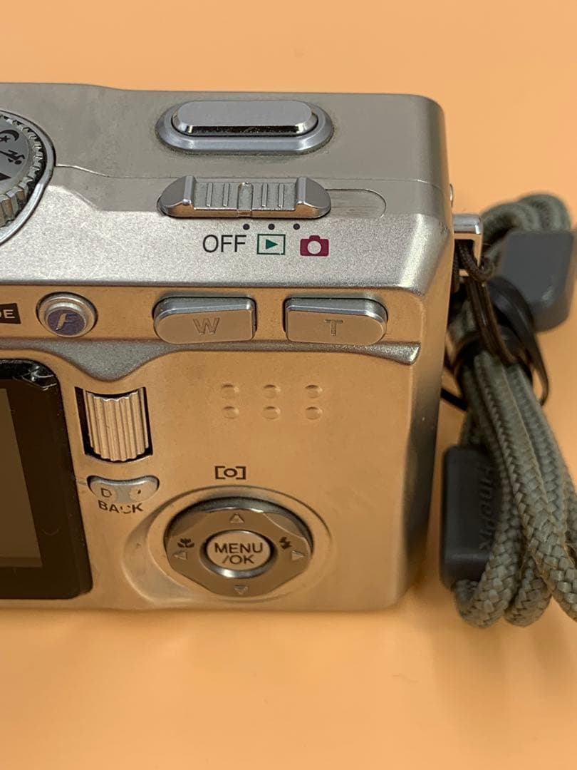 ジャンクFujifilm FinePix F810 コンパクトデジカメ