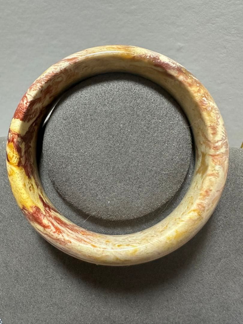 フォシルコーラルバングル　珊瑚玉バングル