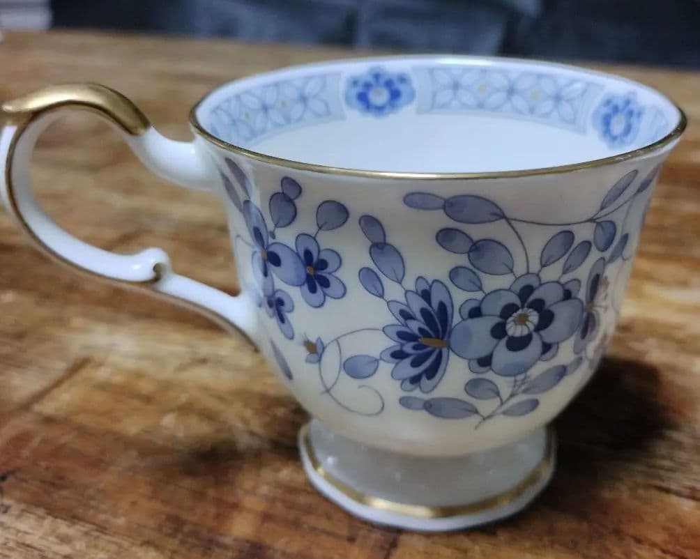 ナルミ ミラノ コーヒーカップ&ソーサー2客とシュガーポット セット