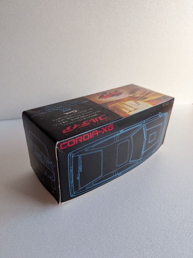 長岡秀星イラスト　三菱　コルディア　1/28　ミニカー　外箱付き