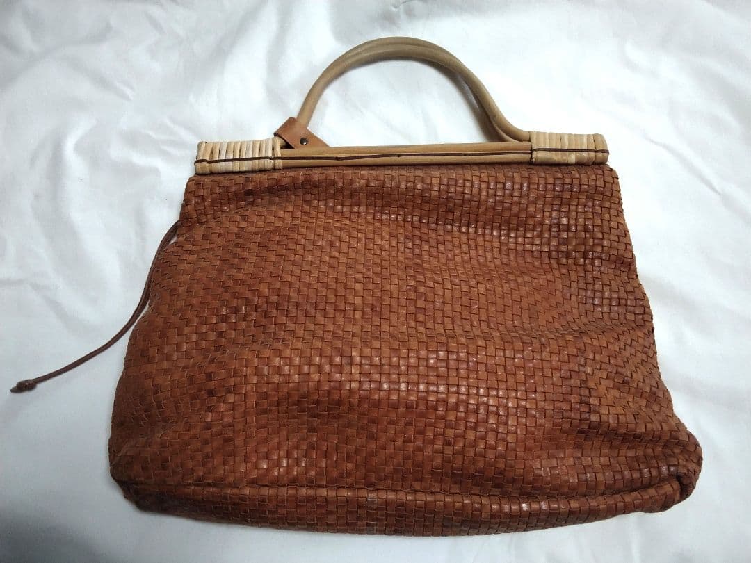 ハンドメイド高級本革のバッグ　美品