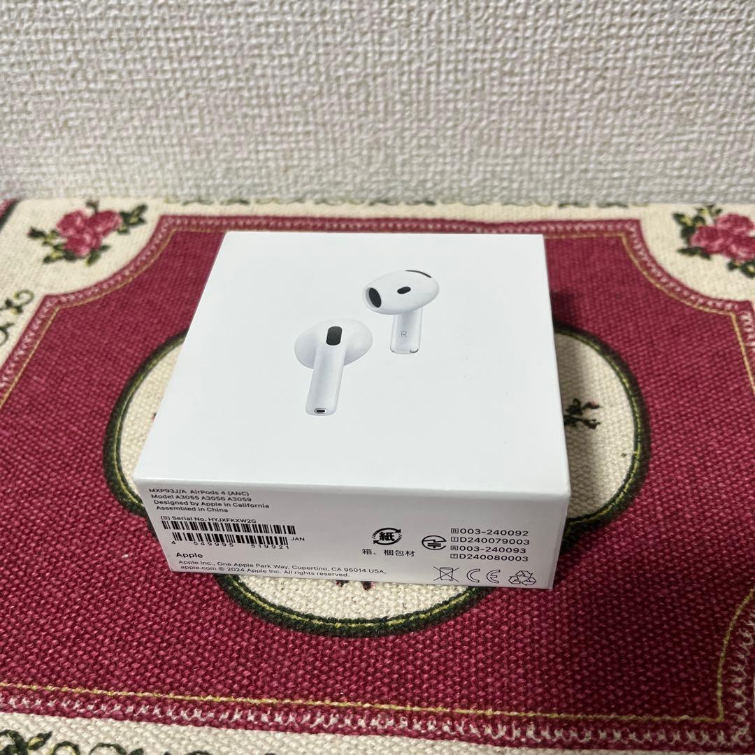 AirPods 4 アクティブノイズ キャンセリング搭載　ケース付き