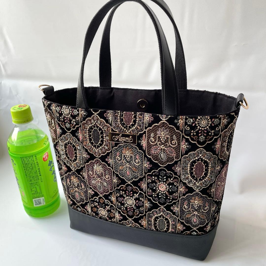 インド刺繍ベルベット素材ブラックと合皮　Mサイズトートバッグ ハンドメイド