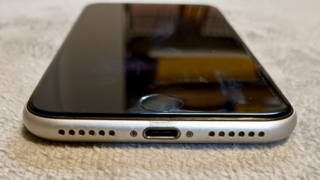 Apple iPhone SE第2世代　128GB SIMフリー