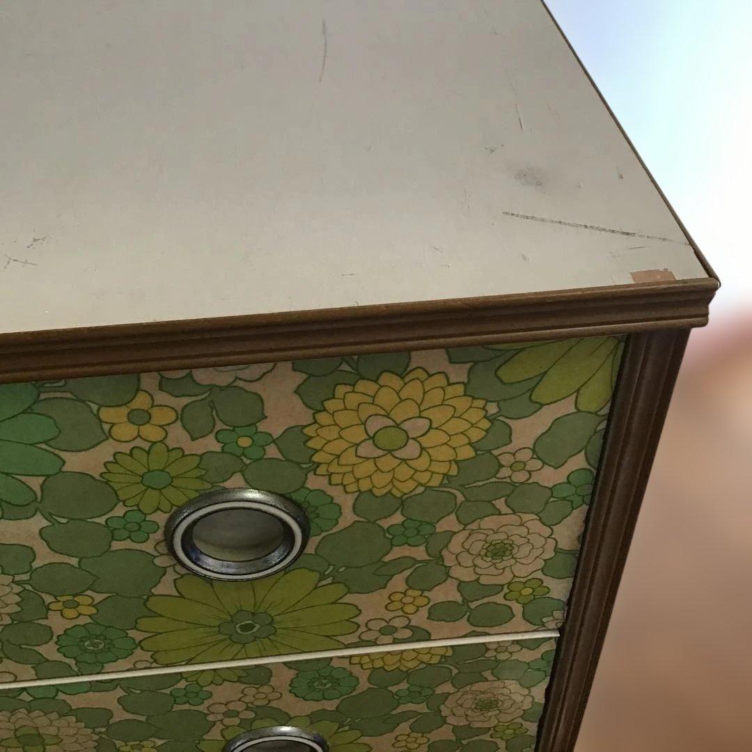 昭和レトロ　レトロポップ　黄色✖️黄緑✖️緑　アデリアレトロ風花柄チェスト　箪笥