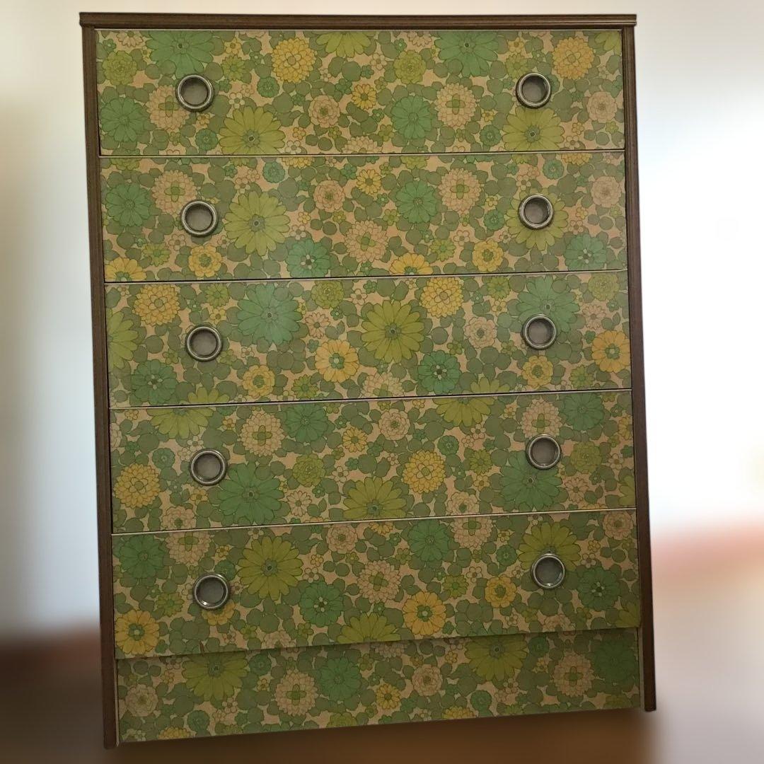 昭和レトロ　レトロポップ　黄色✖️黄緑✖️緑　アデリアレトロ風花柄チェスト　箪笥