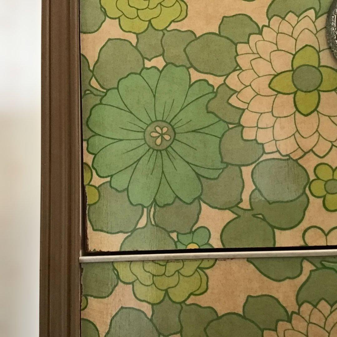 昭和レトロ　レトロポップ　黄色✖️黄緑✖️緑　アデリアレトロ風花柄チェスト　箪笥