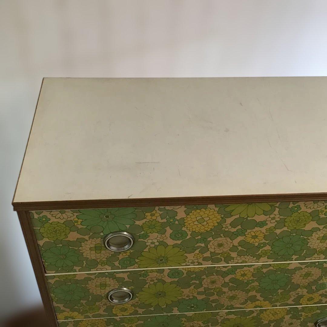 昭和レトロ　レトロポップ　黄色✖️黄緑✖️緑　アデリアレトロ風花柄チェスト　箪笥