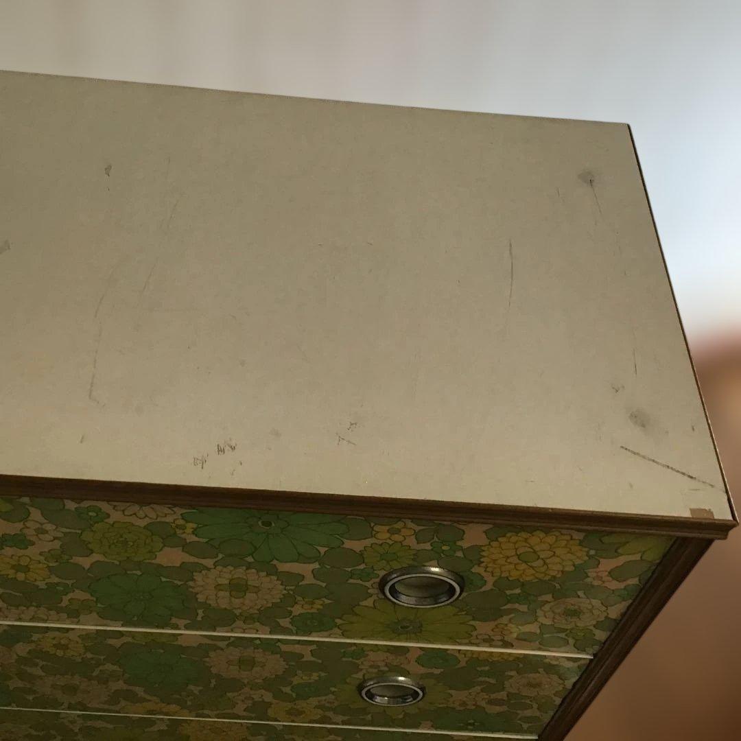 昭和レトロ　レトロポップ　黄色✖️黄緑✖️緑　アデリアレトロ風花柄チェスト　箪笥