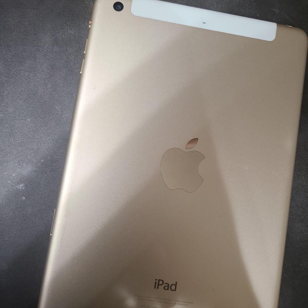 iPad (モデル A1954) ゴールド 9.7インチ 本体
