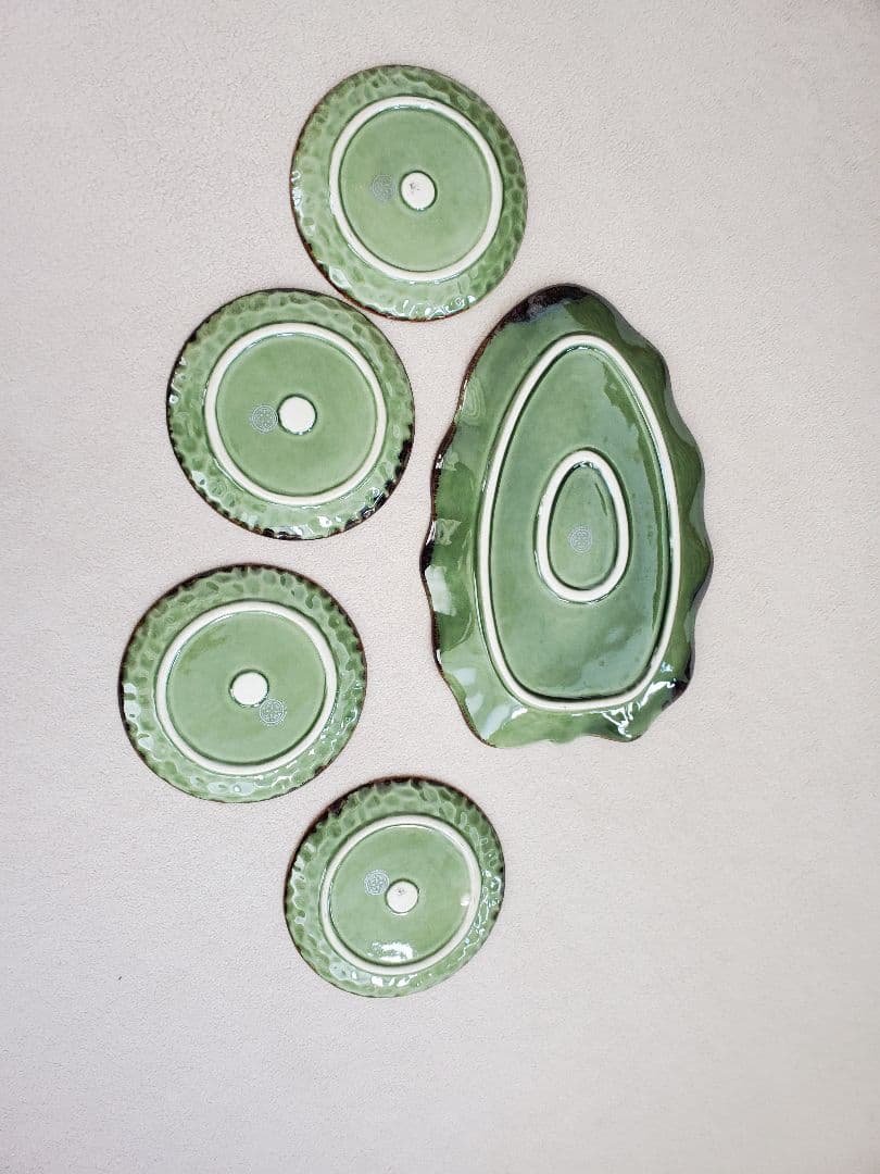 バリ島ジェンガラケラミック 葉っぱ型大皿1枚&中皿4枚セット