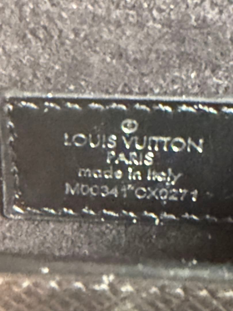 ルイヴィトン　iPhone AirPods MagSafe イヤホンケース