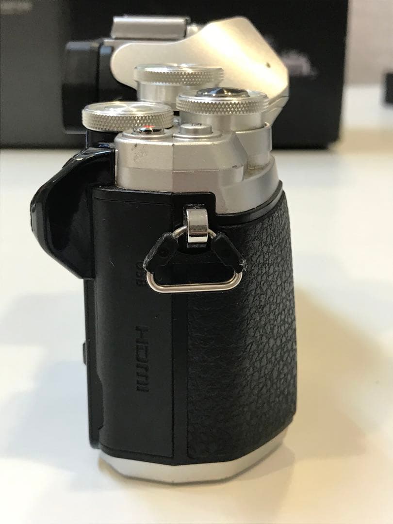 OLYMPUS E-M10 Mark III カメラ　I.1979