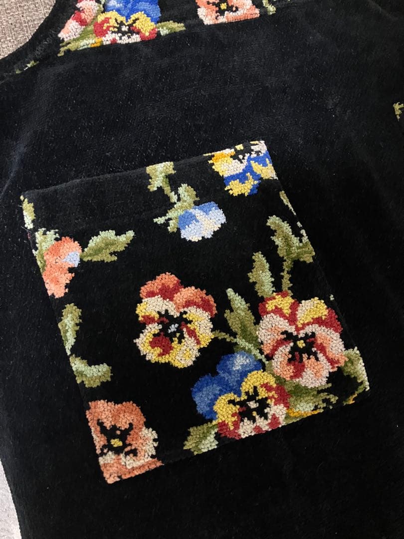 【新品タグ付き】FEILER　フェイラー　花柄刺繍エプロン ブラック