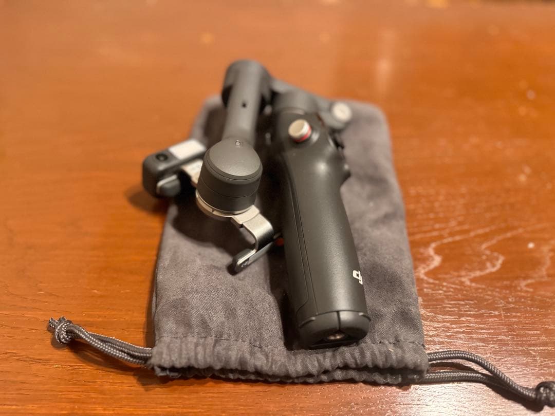 DJI スマホ ジンバル 7P ジンバルスタビライザー 10時間使用 スマホ充電