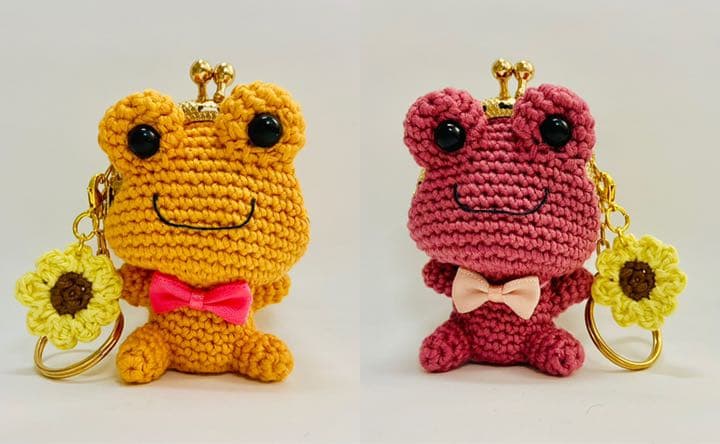 オーダーページ　ハンドメイド　がま口口金　にこにこかえるキーホルダー　あみぐるみ