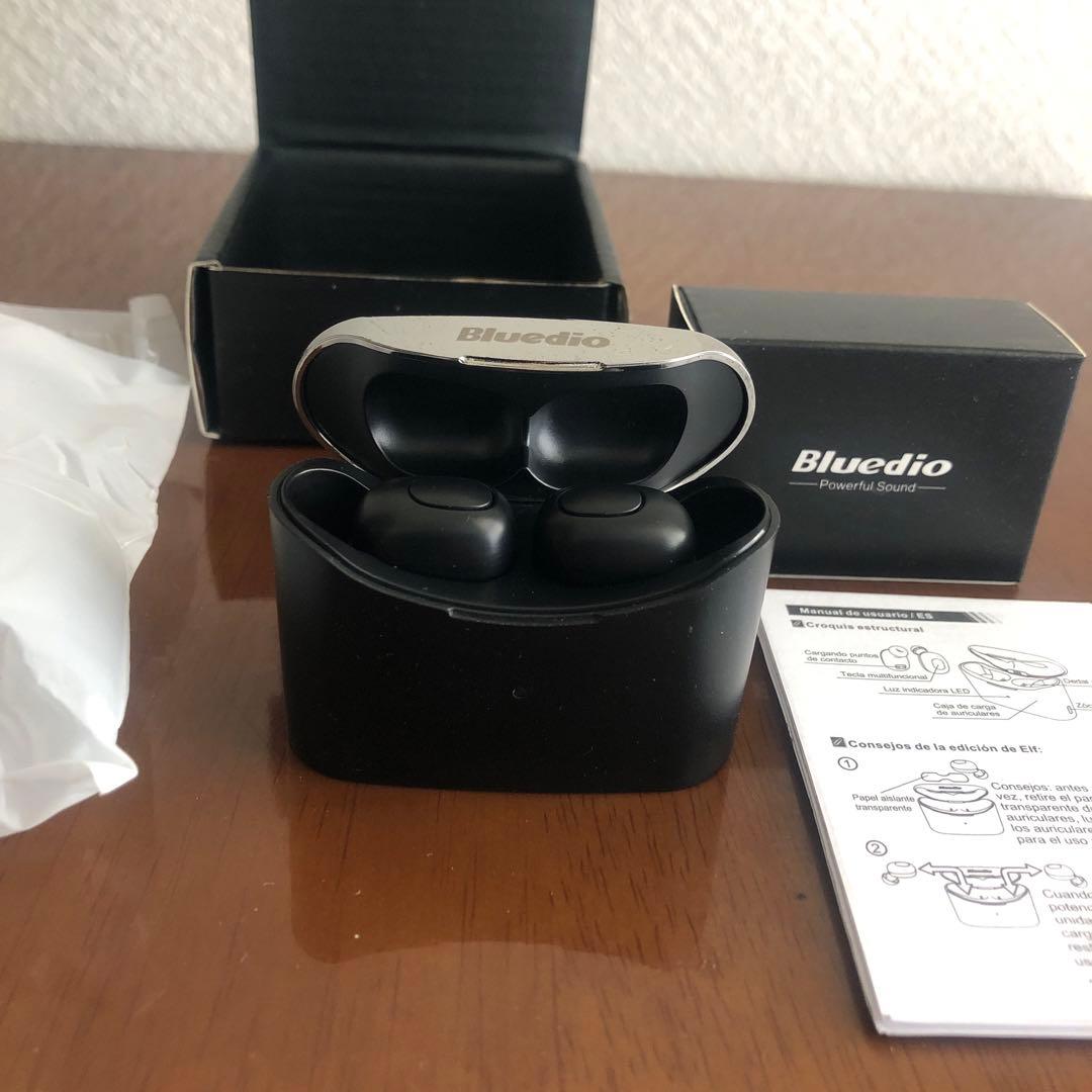 イヤホン￼
