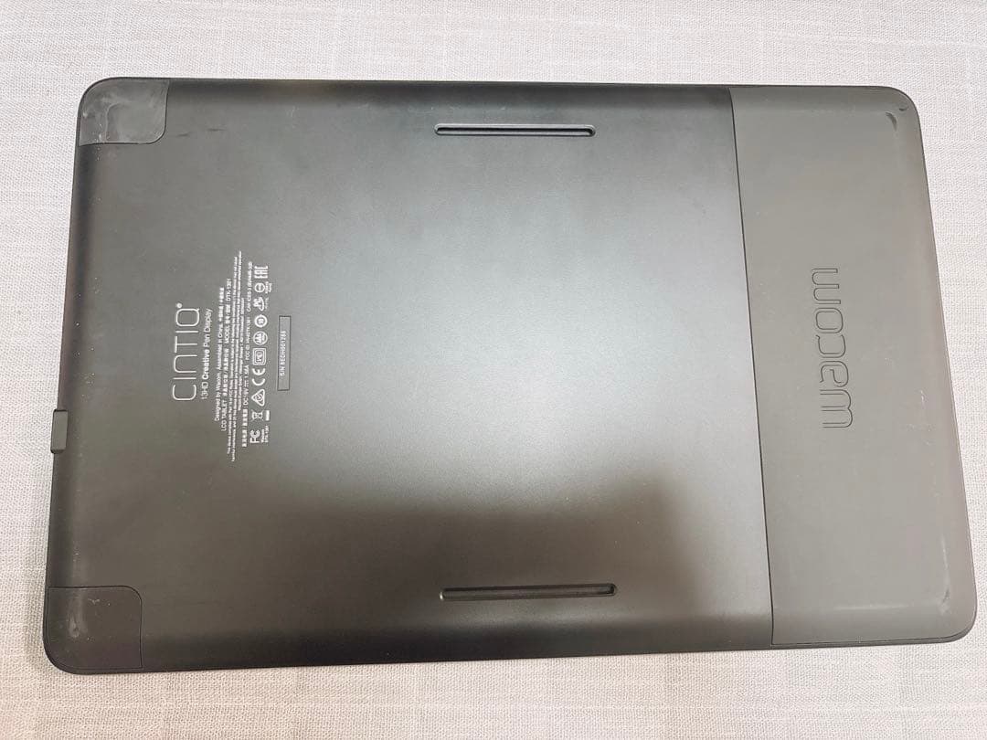 律*様 ワコム 液晶ペンタブレット 13.3フルHD液晶 Cintiq 13HD