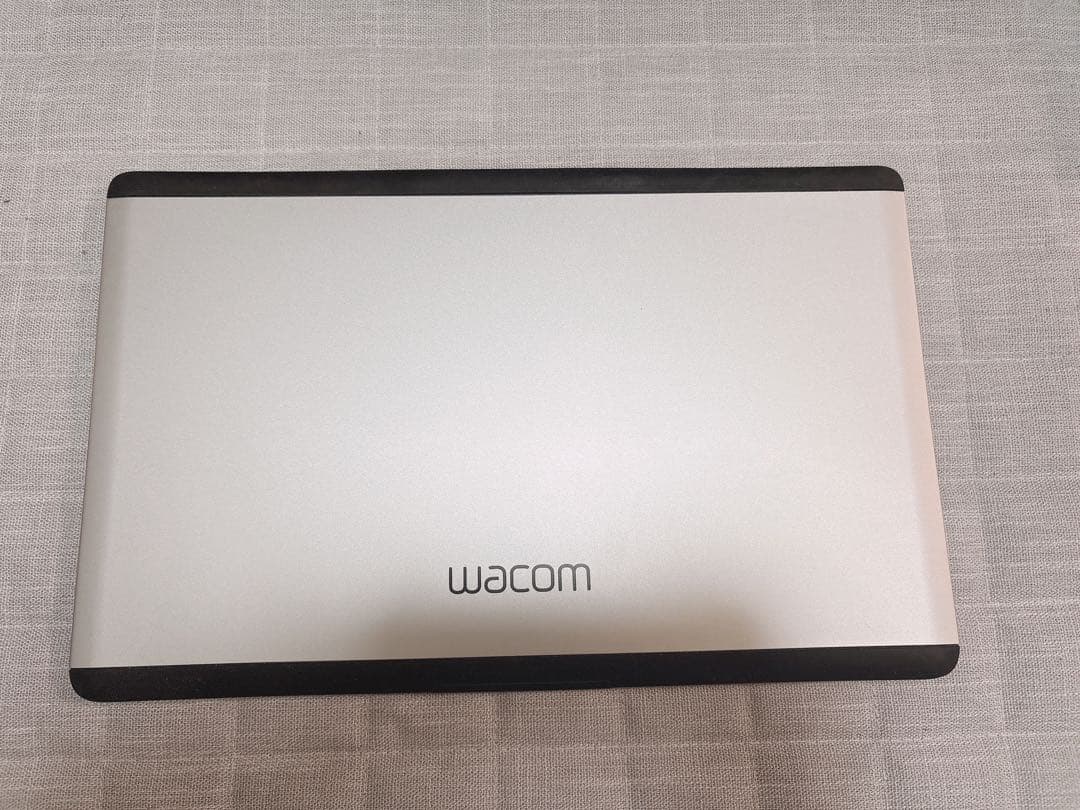 律*様 ワコム 液晶ペンタブレット 13.3フルHD液晶 Cintiq 13HD