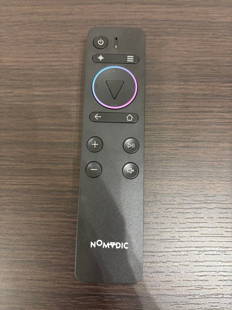 【未使用に近い】NOMVDIC L500 3色レーザープロジェクター