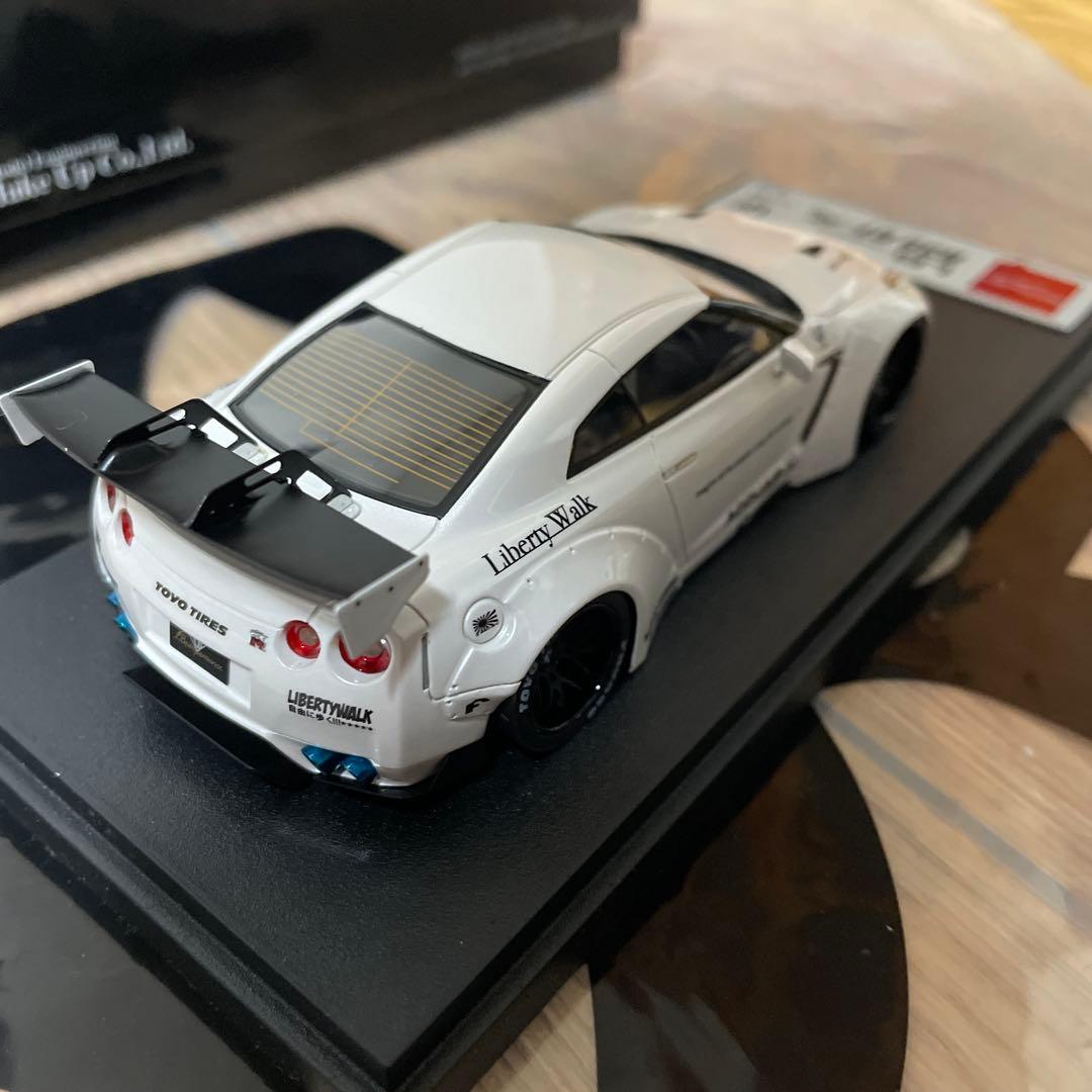 メイクアップ アイドロン LibertyWalk R35 GT-R LB002G