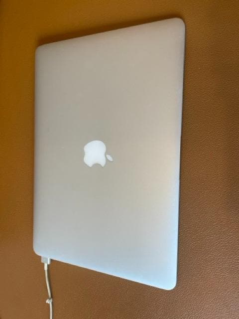 MacBook Air13 A1466 起動可初期化済 充電器付バッテリー要交換