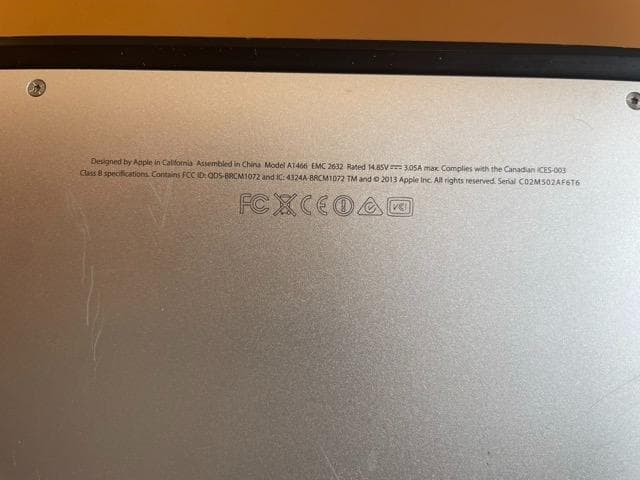 MacBook Air13 A1466 起動可初期化済 充電器付バッテリー要交換