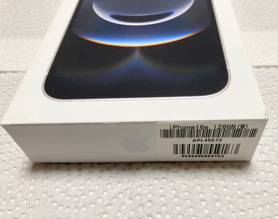 ✳︎はちみつ✳︎【新品未使用】iPhone16e 128GB ホワイト