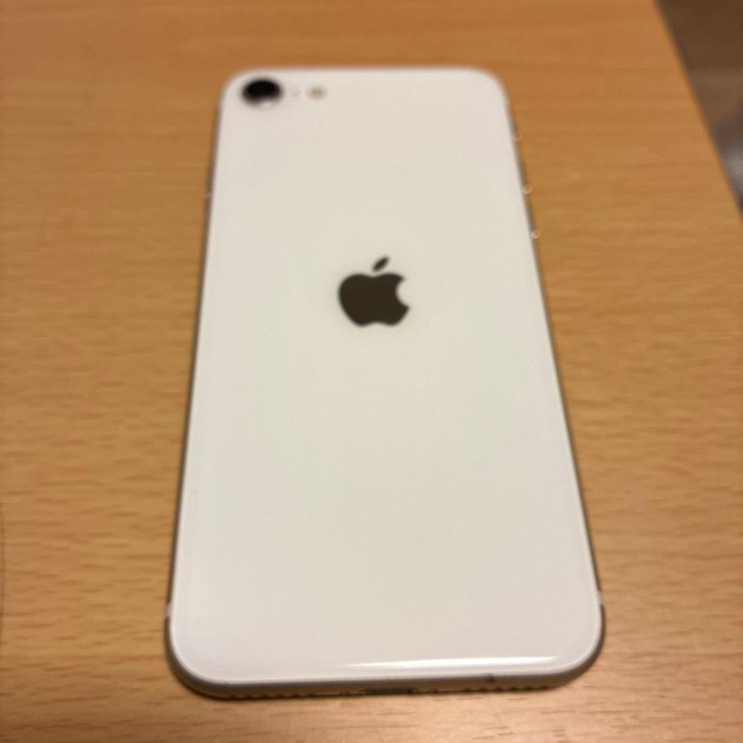 Apple iPhone SE 3 スターライト