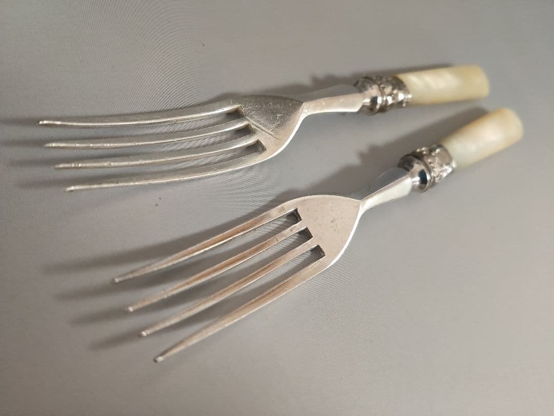 よっし～ ナイフ フォーク 4本セット