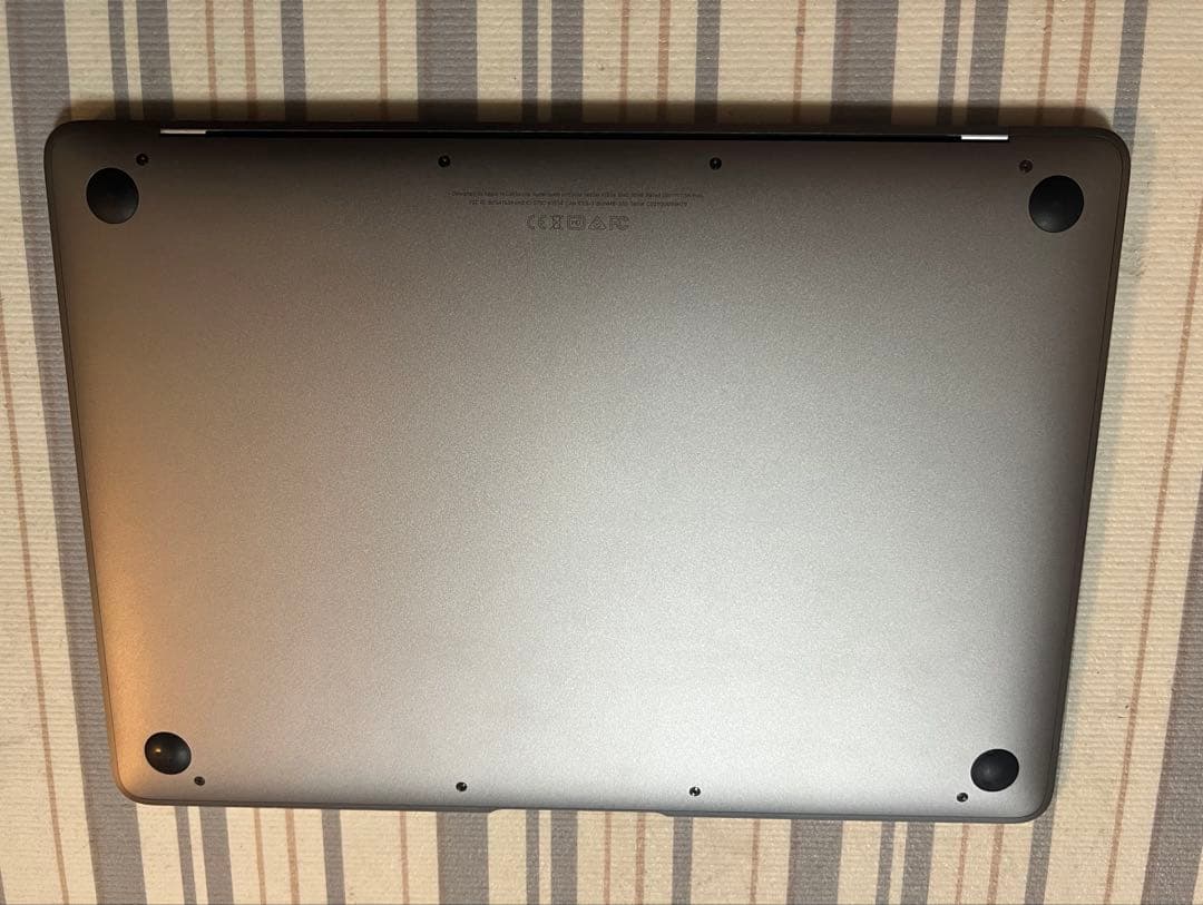 MacBook 12インチ Mid 2017 Core m3/16G/256G