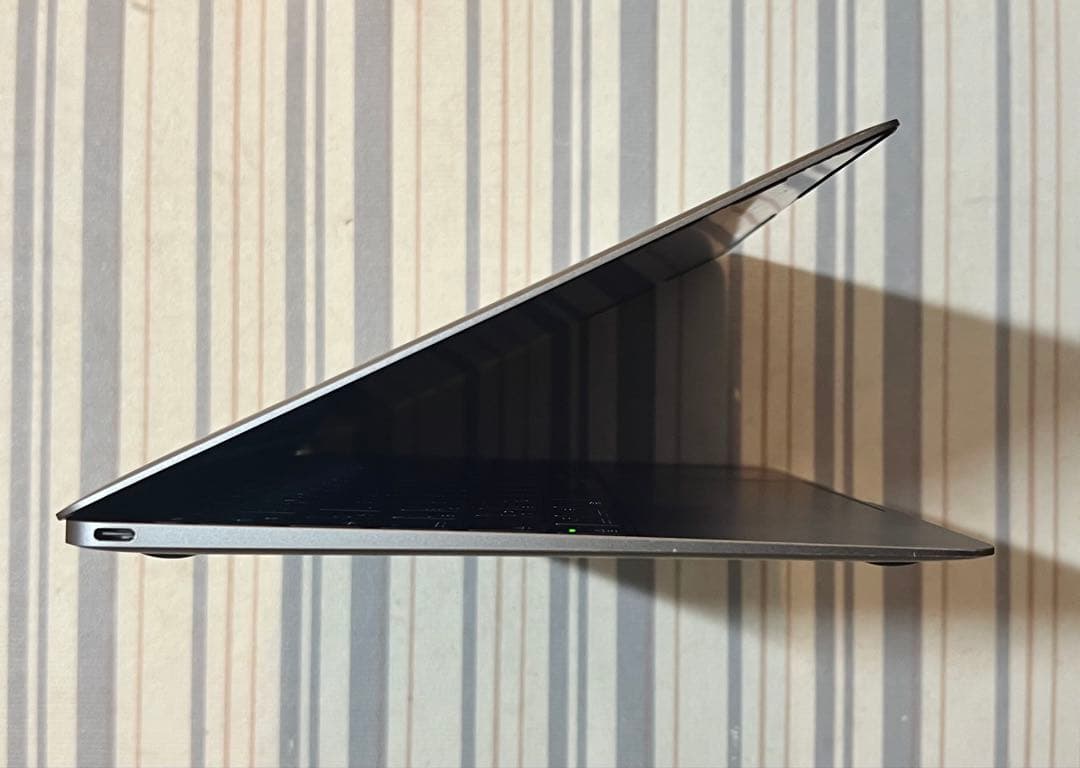 MacBook 12インチ Mid 2017 Core m3/16G/256G
