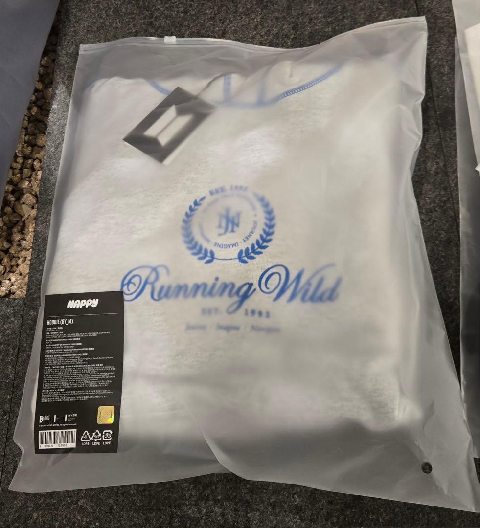 新品 BTS JIN ポップアップ HAPPY ロゴ フーディー Ｍ パーカー