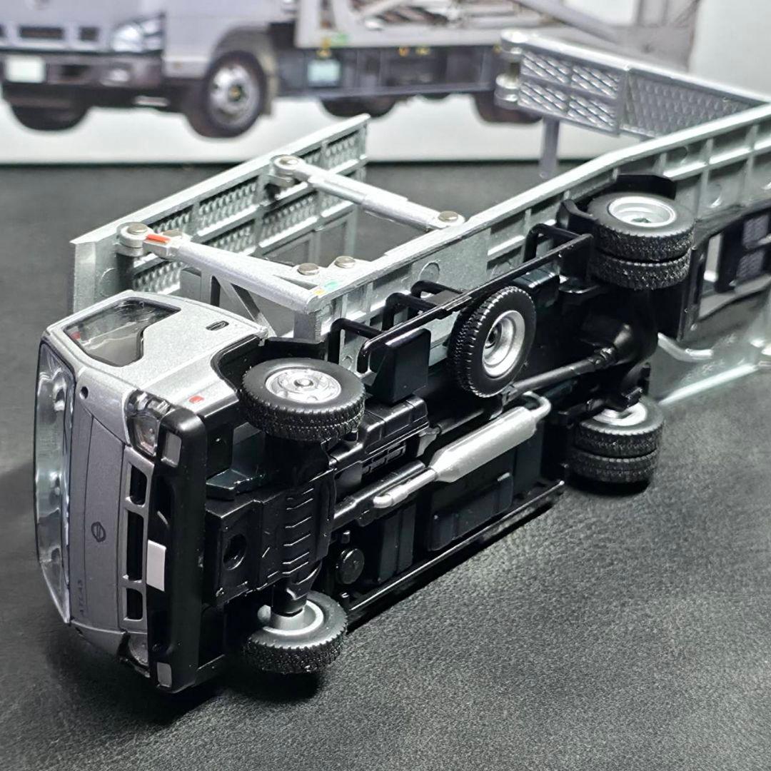 トミカリミテッドヴィンテージネオ　日産アトラス 花見台自動車セフテーローダ