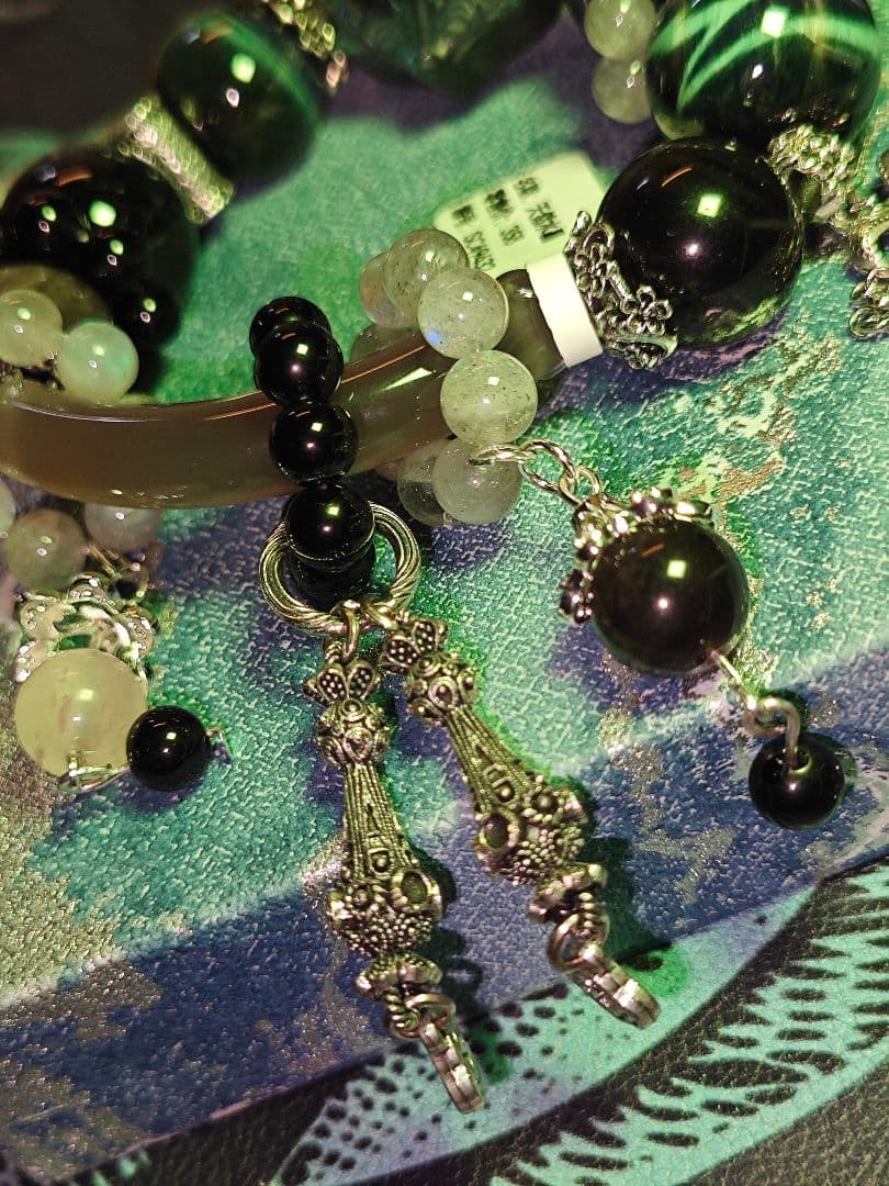 守護の夜狐 シラー天然石 ハンドメイドブレスレット 一点もの 特別作品