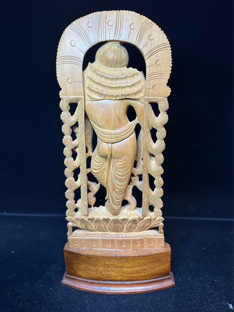 木彫り　白檀　インド　仏像　彫刻 置物　細密細工　骨董　アンティーク
