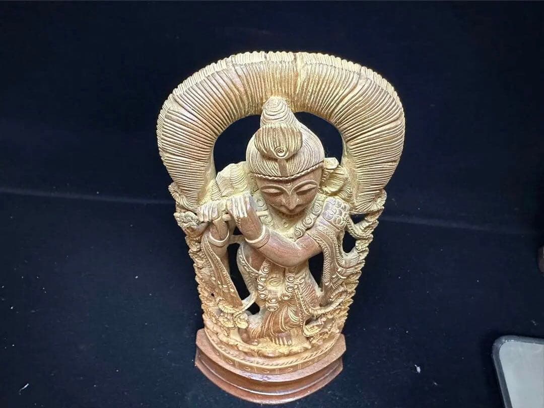 木彫り　白檀　インド　仏像　彫刻 置物　細密細工　骨董　アンティーク