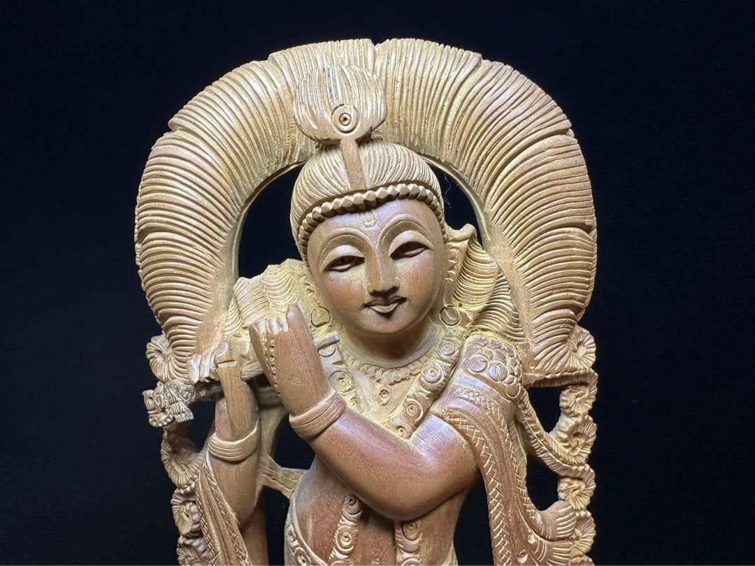 木彫り　白檀　インド　仏像　彫刻 置物　細密細工　骨董　アンティーク