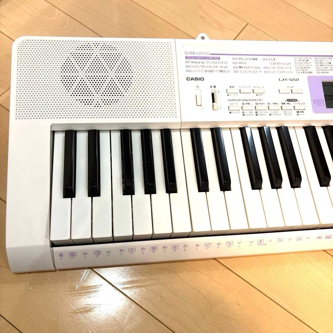 CASIO 光ナビゲーションキーボード LK-122 電子ピアノ 初心者向け美品