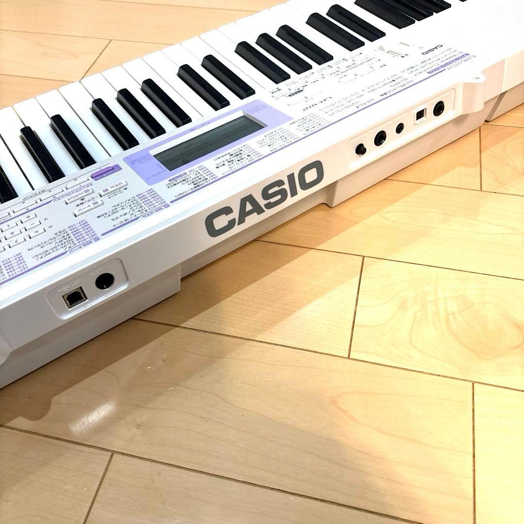 CASIO 光ナビゲーションキーボード LK-122 電子ピアノ 初心者向け美品