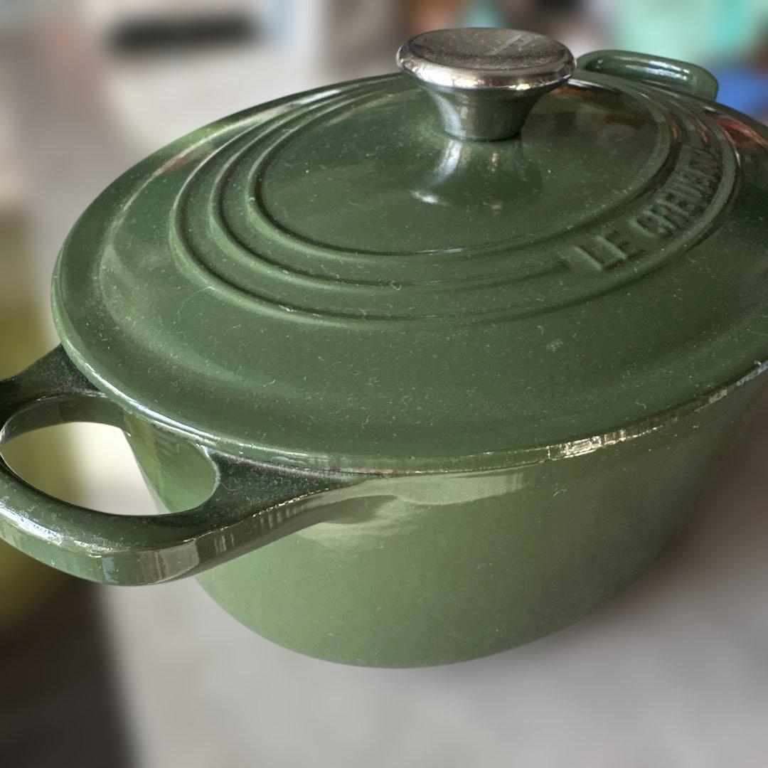 チ*コ様 LE CREUSET グリーン 両手鍋 蓋付き
