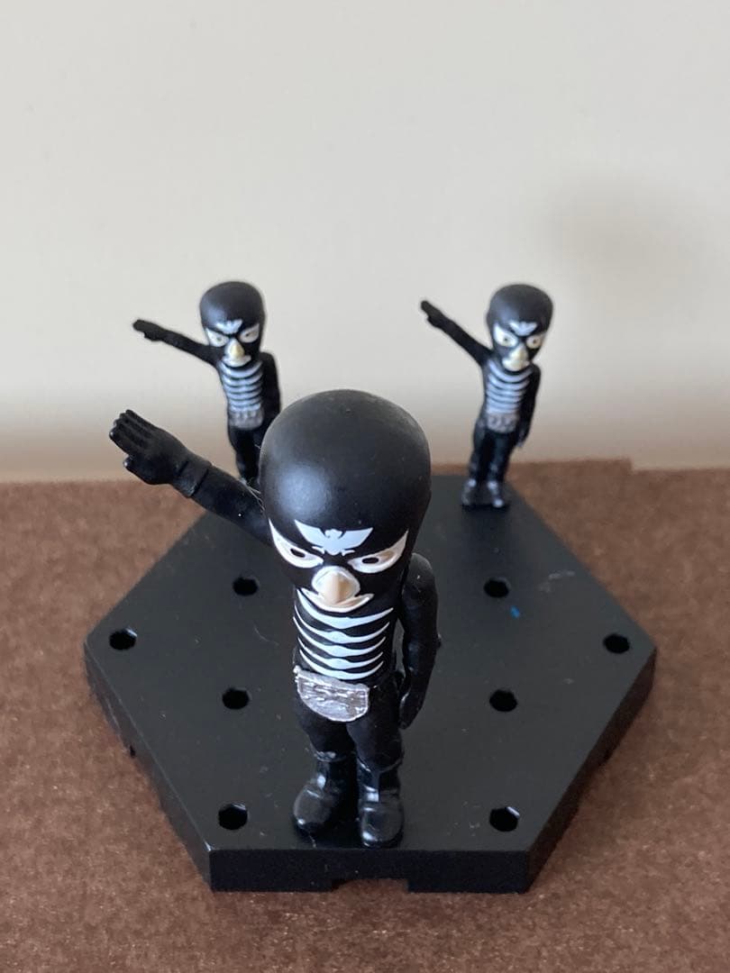 ショッカー戦闘員ガシャポン24体＋小フィギュア４体