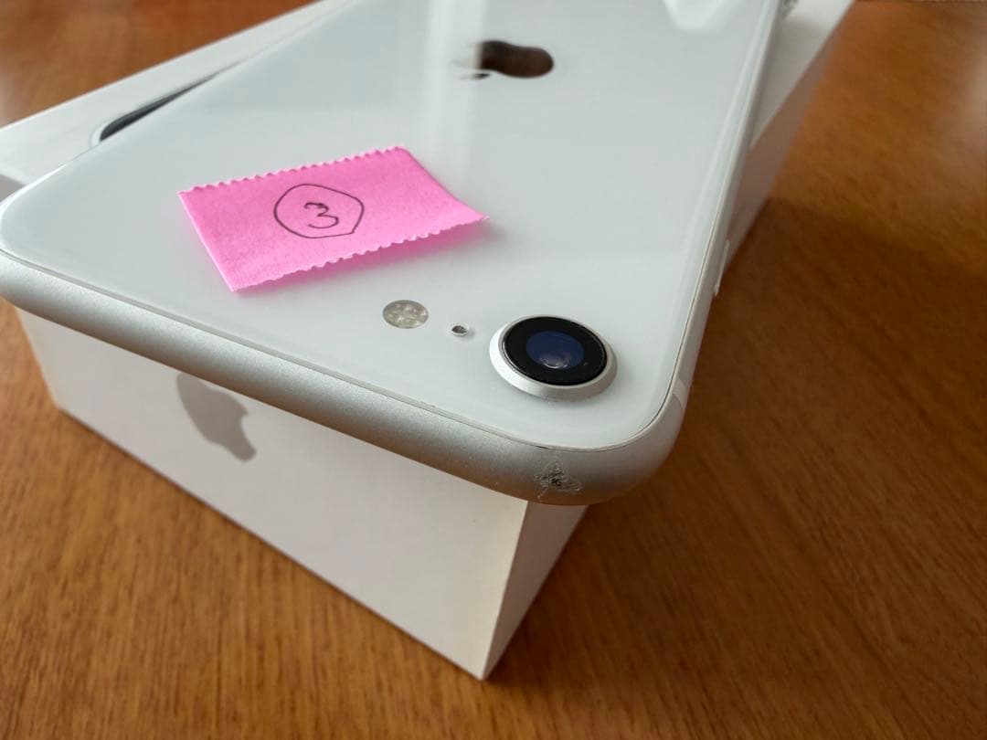 iPhone SE (第2世代) 64GB SIMフリー ホワイト③