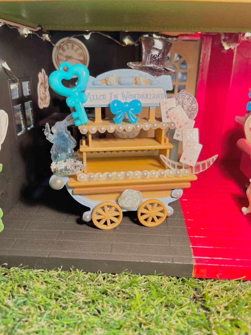 不思議な国のアリス不思議なワゴンブルッティー