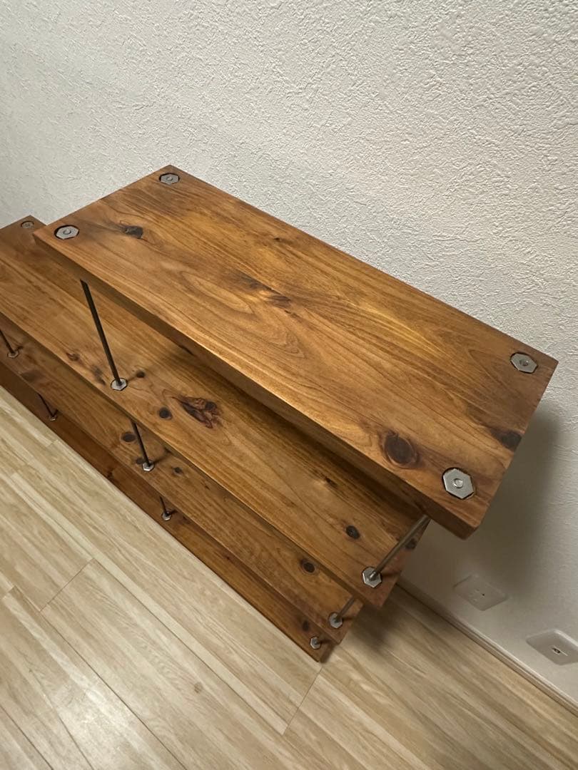 無垢材でつくったシェルフ　ラック　スチール