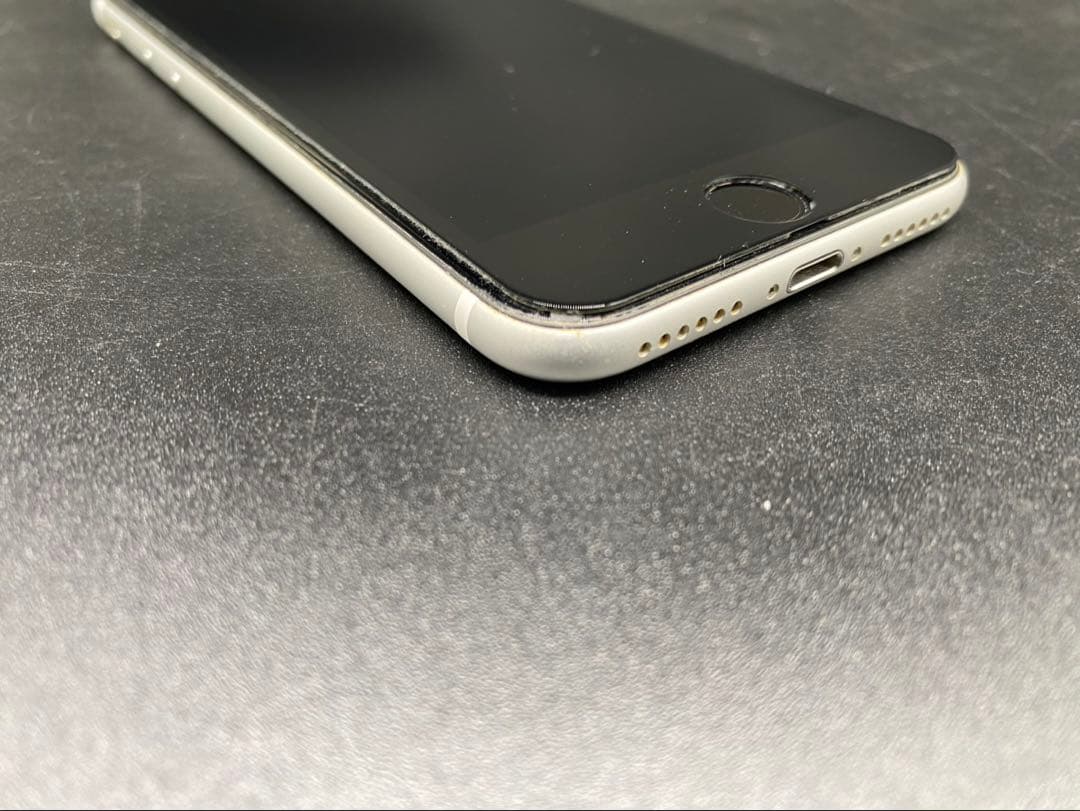 ★Apple iPhone SE 第二世代 MX9T2J/A 64GB